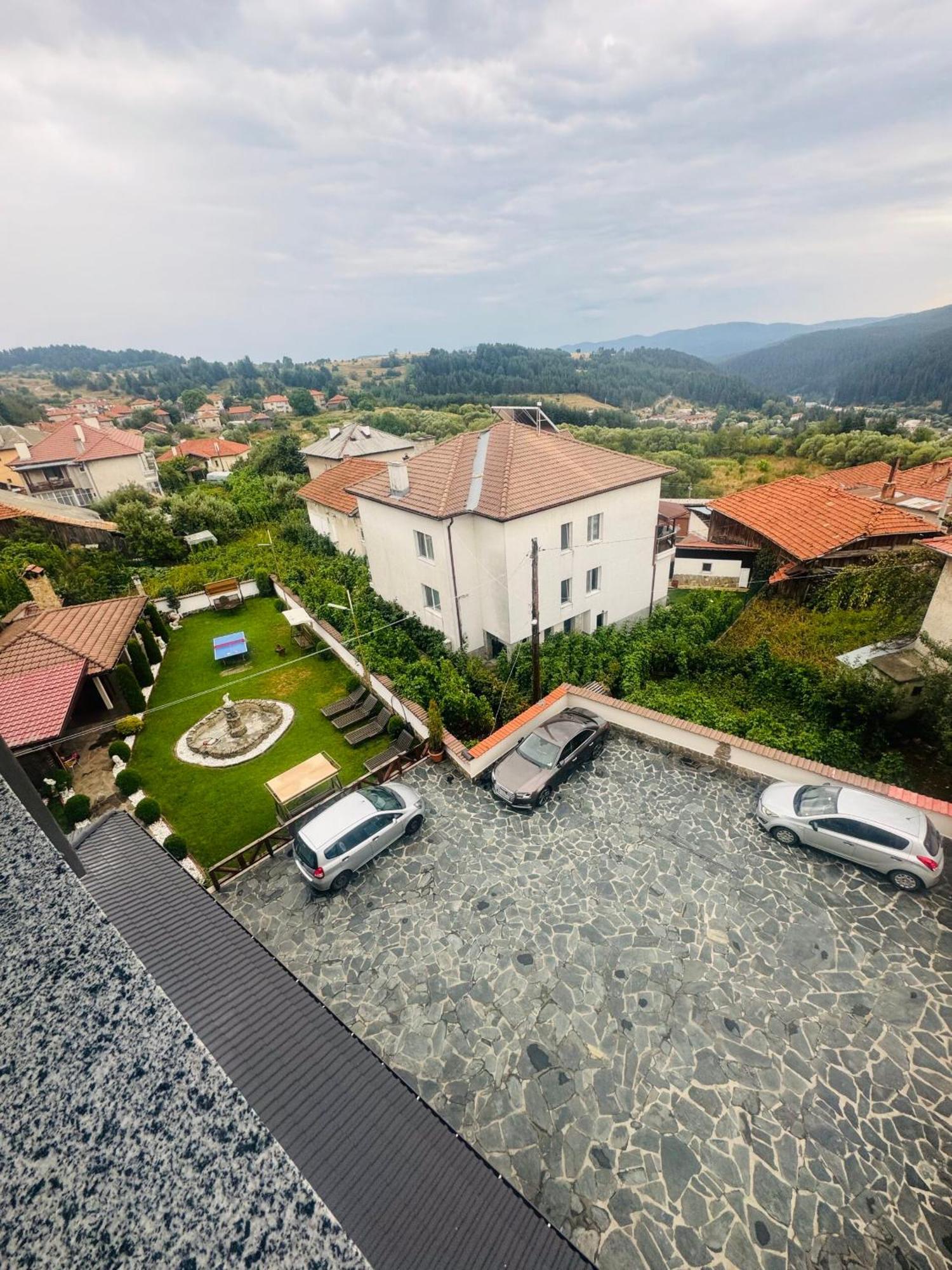 Къща За Гости Аси Dospat Exteriér fotografie